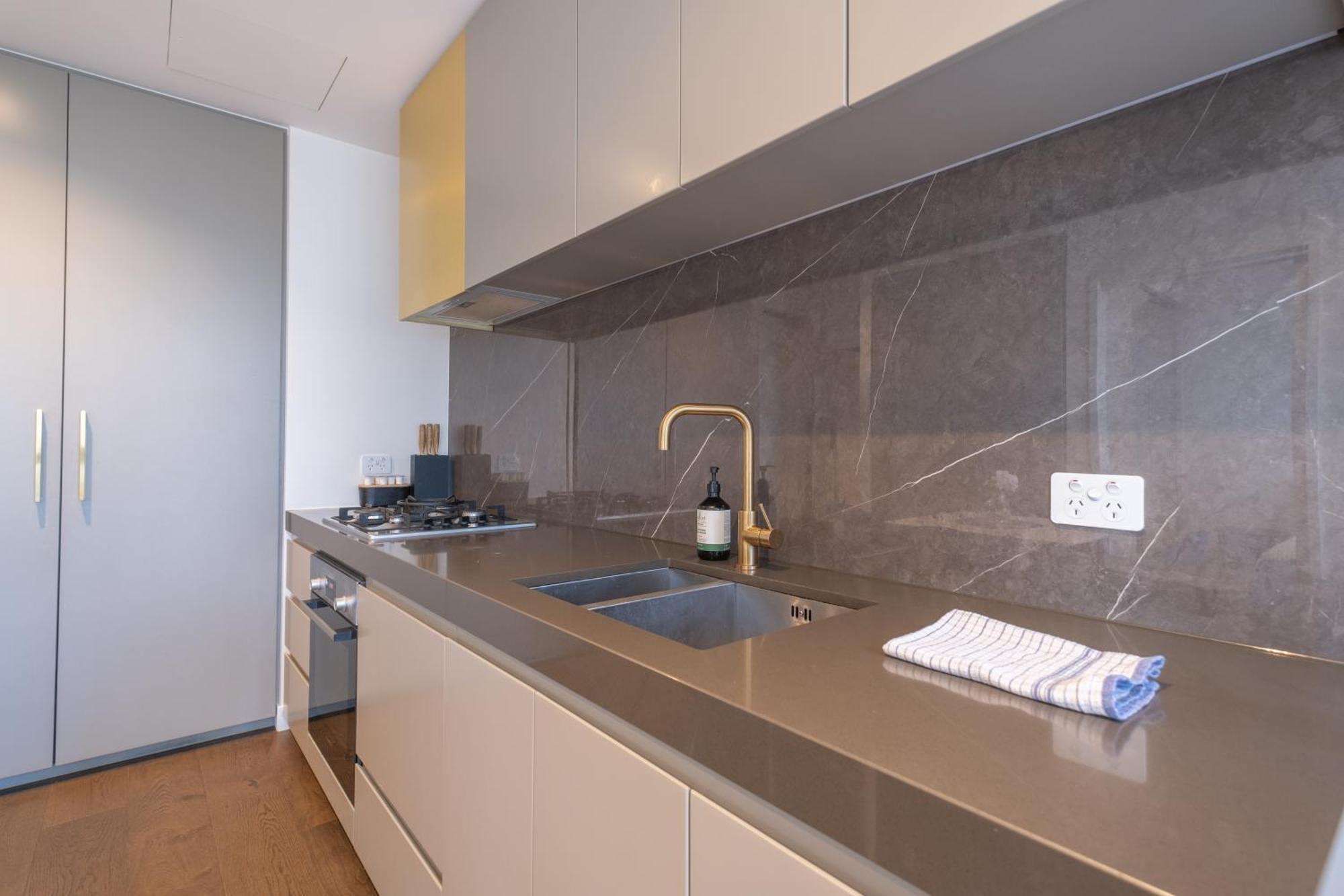 Relaxed 1Br1Ba City View Apt Wifi In Cbd เมลเบิร์น ภายนอก รูปภาพ